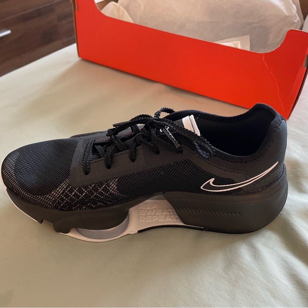 NEW Nike Air Zoom SuperRep3 
Size: 6.5